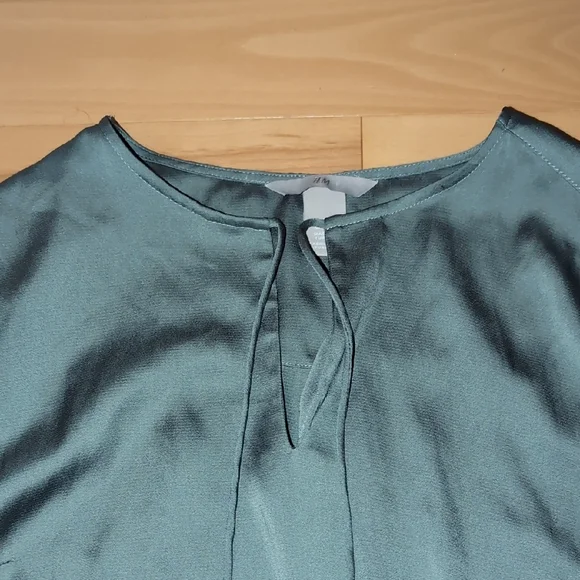 H&M Blouse - Picture 3 of 7